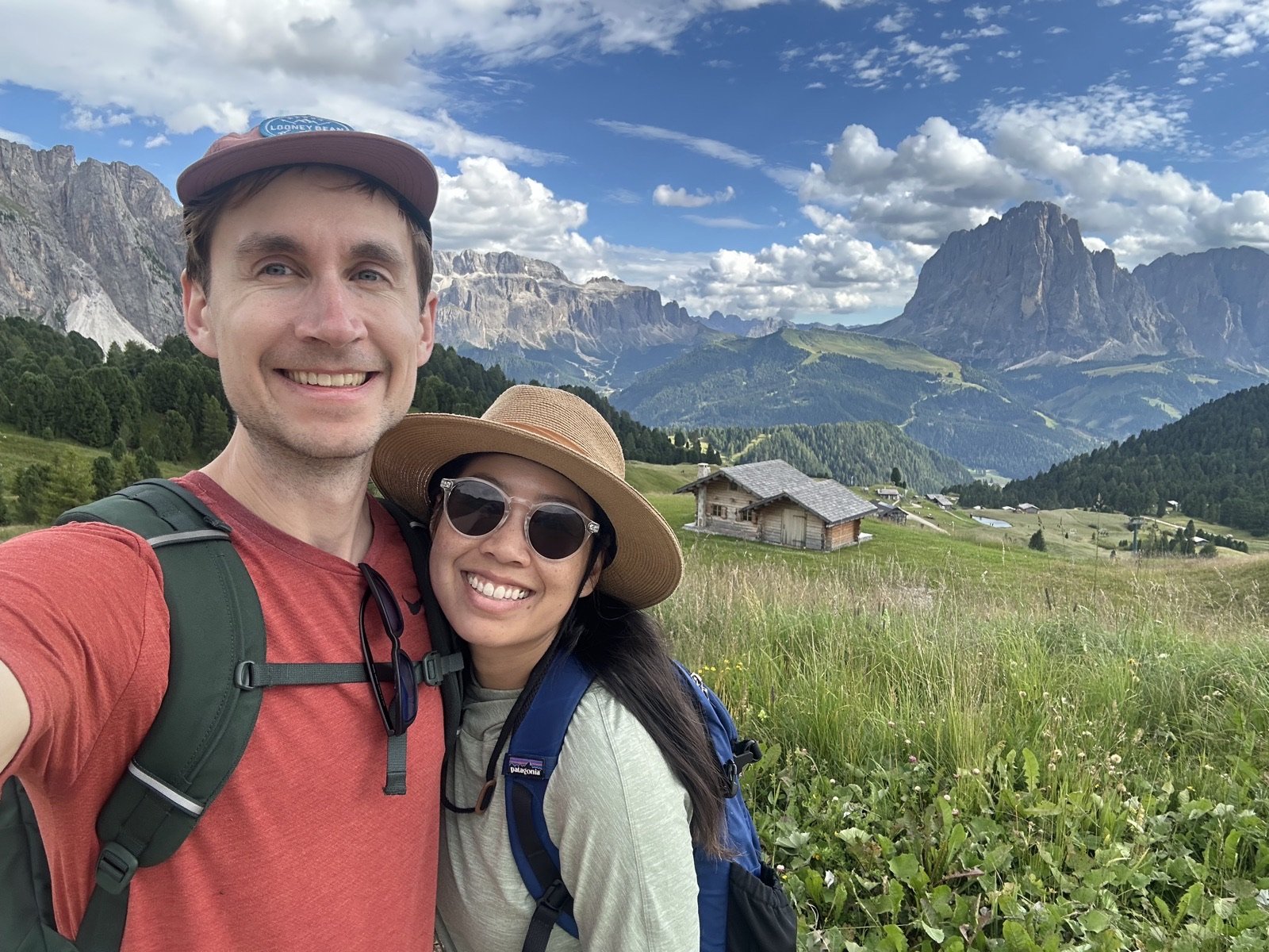 Michie & Charlie hiking in the Dolomites